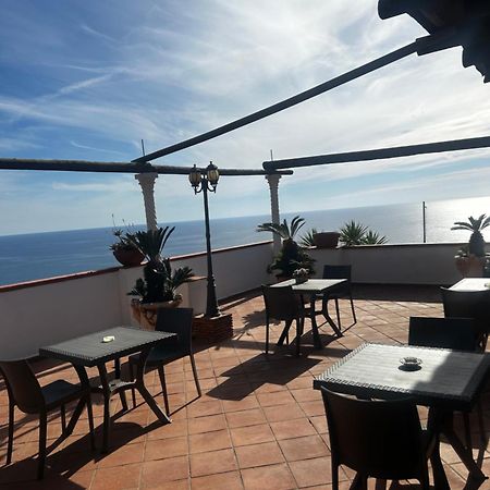 Hotel Punto Azzurro Forio  Bagian luar foto