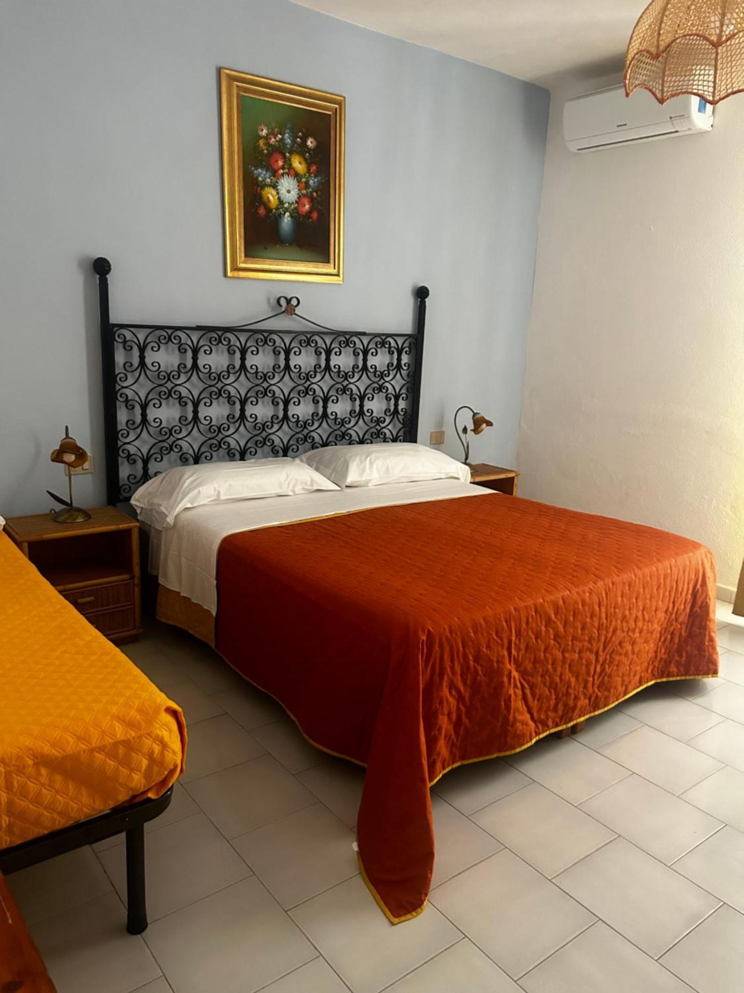 Hotel Punto Azzurro Forio  Bagian luar foto