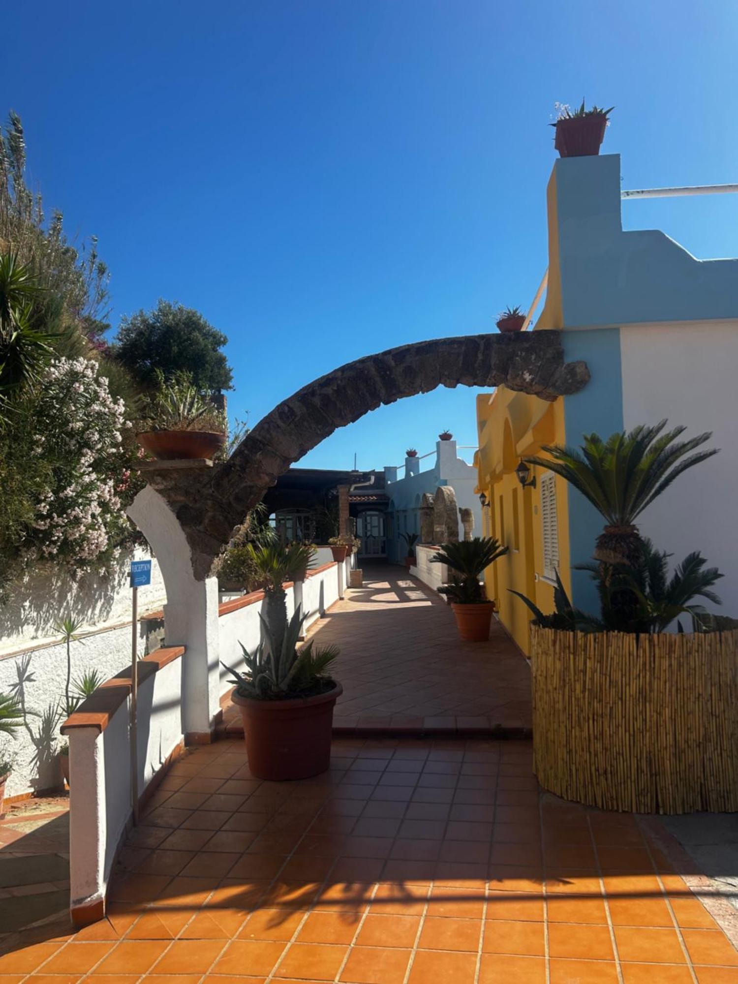 Hotel Punto Azzurro Forio  Bagian luar foto
